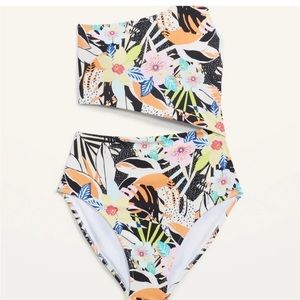 Old navy swimsuit